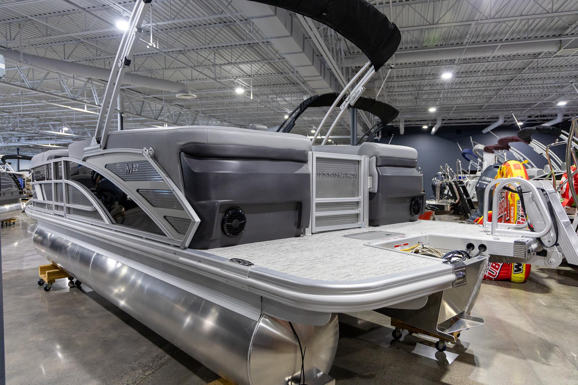 2025 Bennington 22 MFB in Saint Cloud, Minnesota - Photo 5