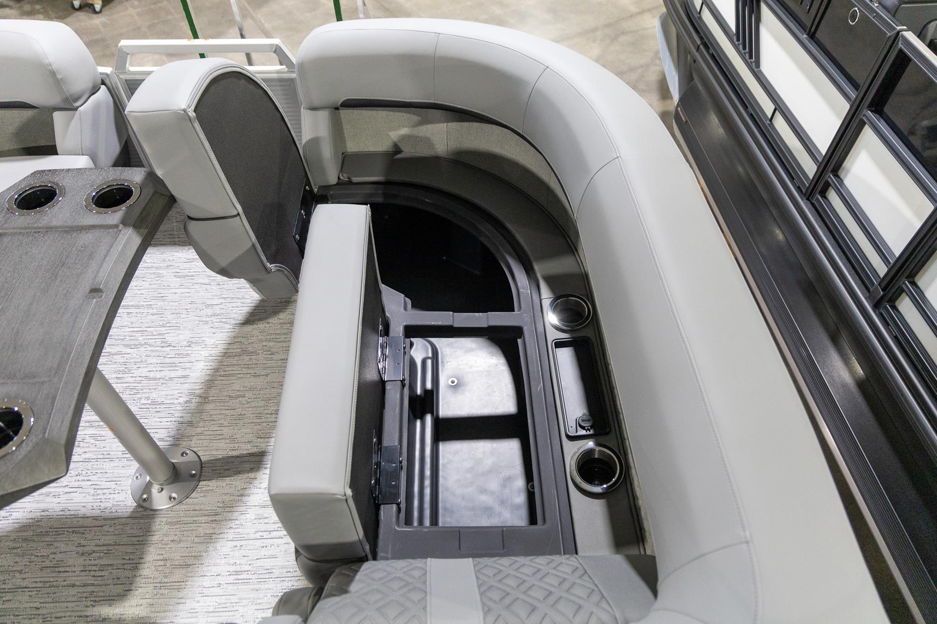 2025 Bennington 22 MFB in Saint Cloud, Minnesota - Photo 9