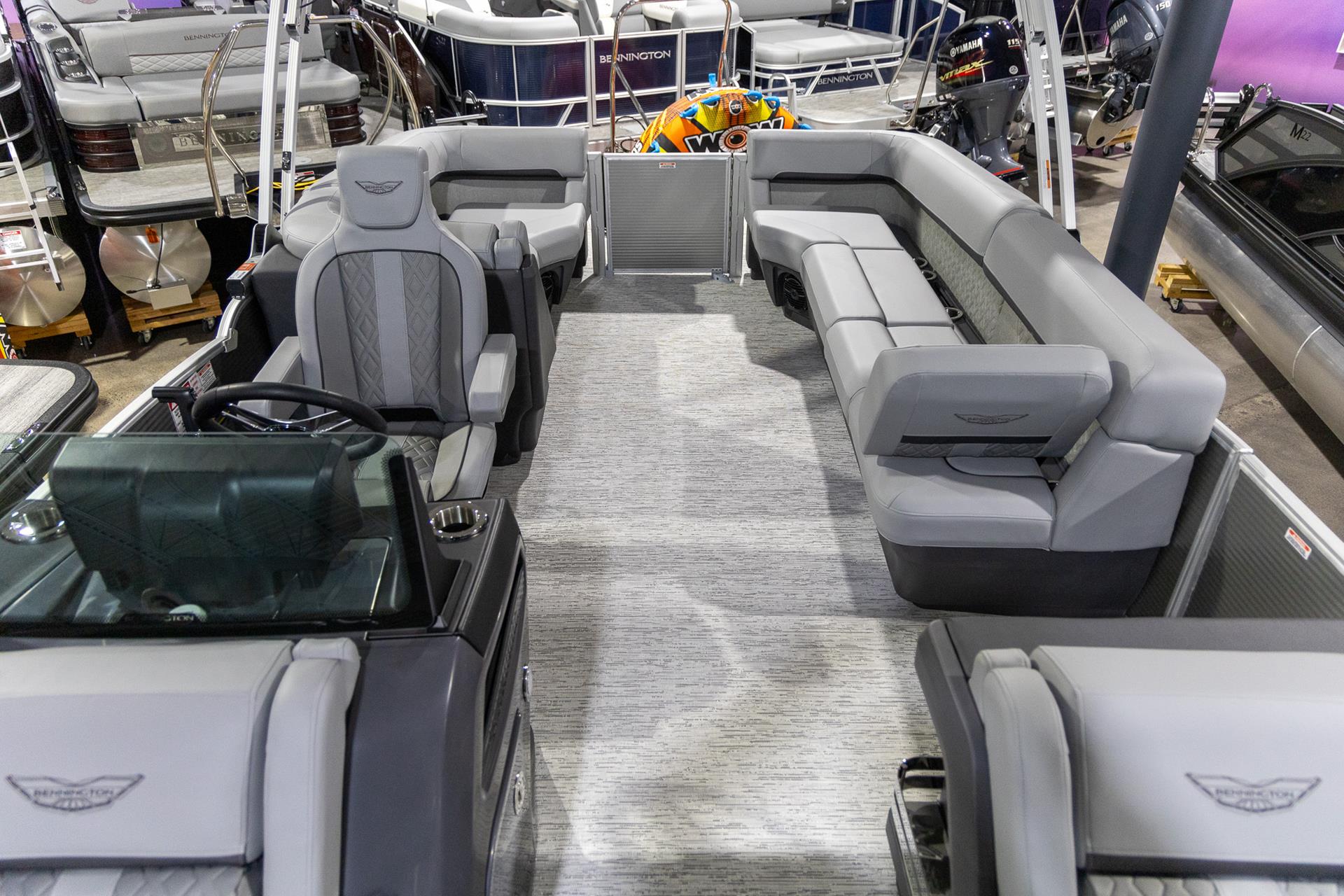 2025 Bennington 22 MFB in Saint Cloud, Minnesota - Photo 11