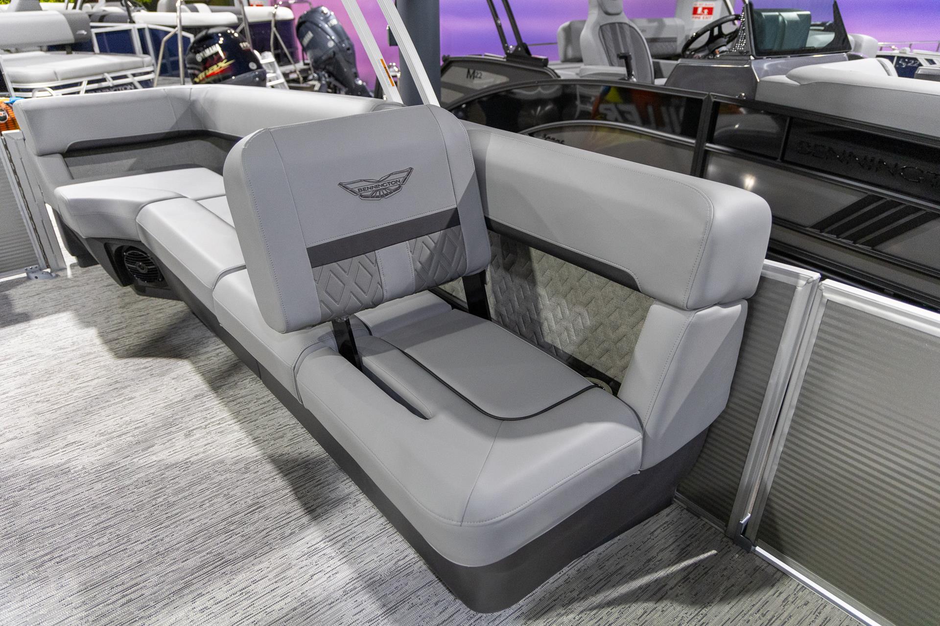 2025 Bennington 22 MFB in Saint Cloud, Minnesota - Photo 12