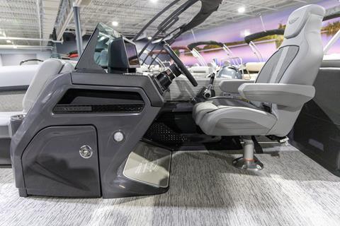 2025 Bennington 22 MFB in Saint Cloud, Minnesota - Photo 15