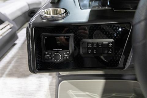 2025 Bennington 22 MFB in Saint Cloud, Minnesota - Photo 18