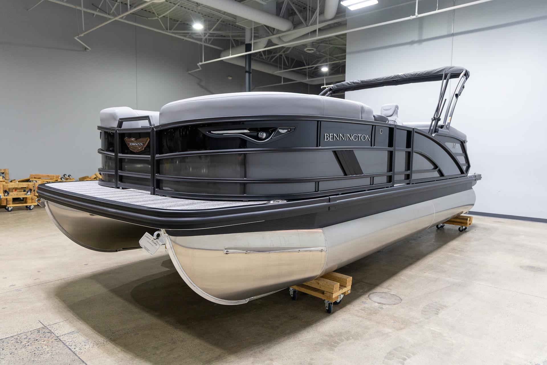 2025 Bennington 22 MFB in Saint Cloud, Minnesota - Photo 4