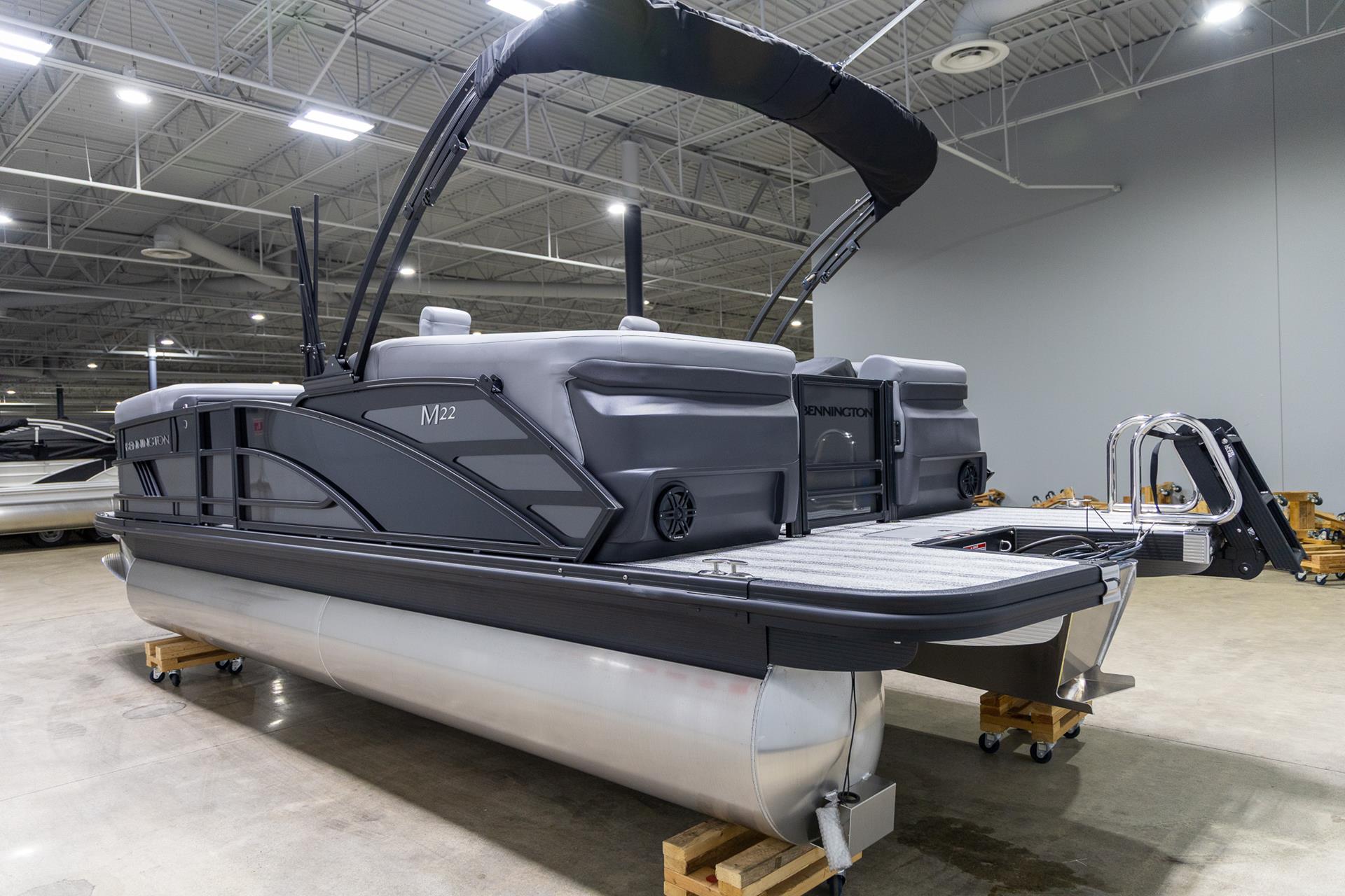 2025 Bennington 22 MFB in Saint Cloud, Minnesota - Photo 5