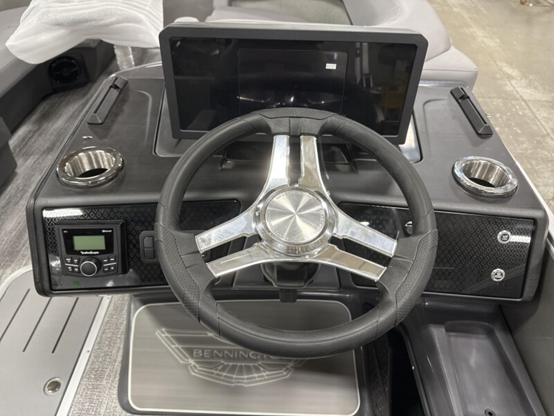 2025 Bennington 22 MFB in Saint Cloud, Minnesota - Photo 3