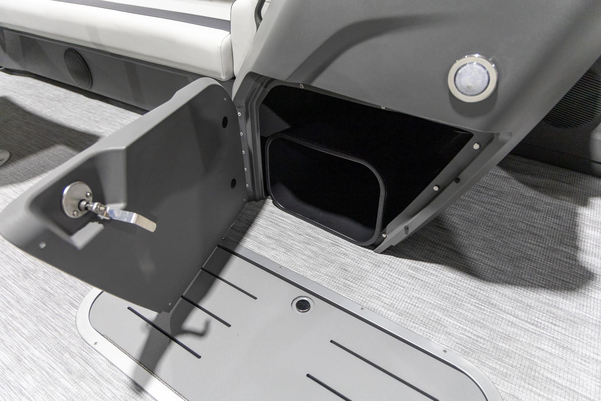 2025 Bennington 22 SSB in Saint Cloud, Minnesota - Photo 15