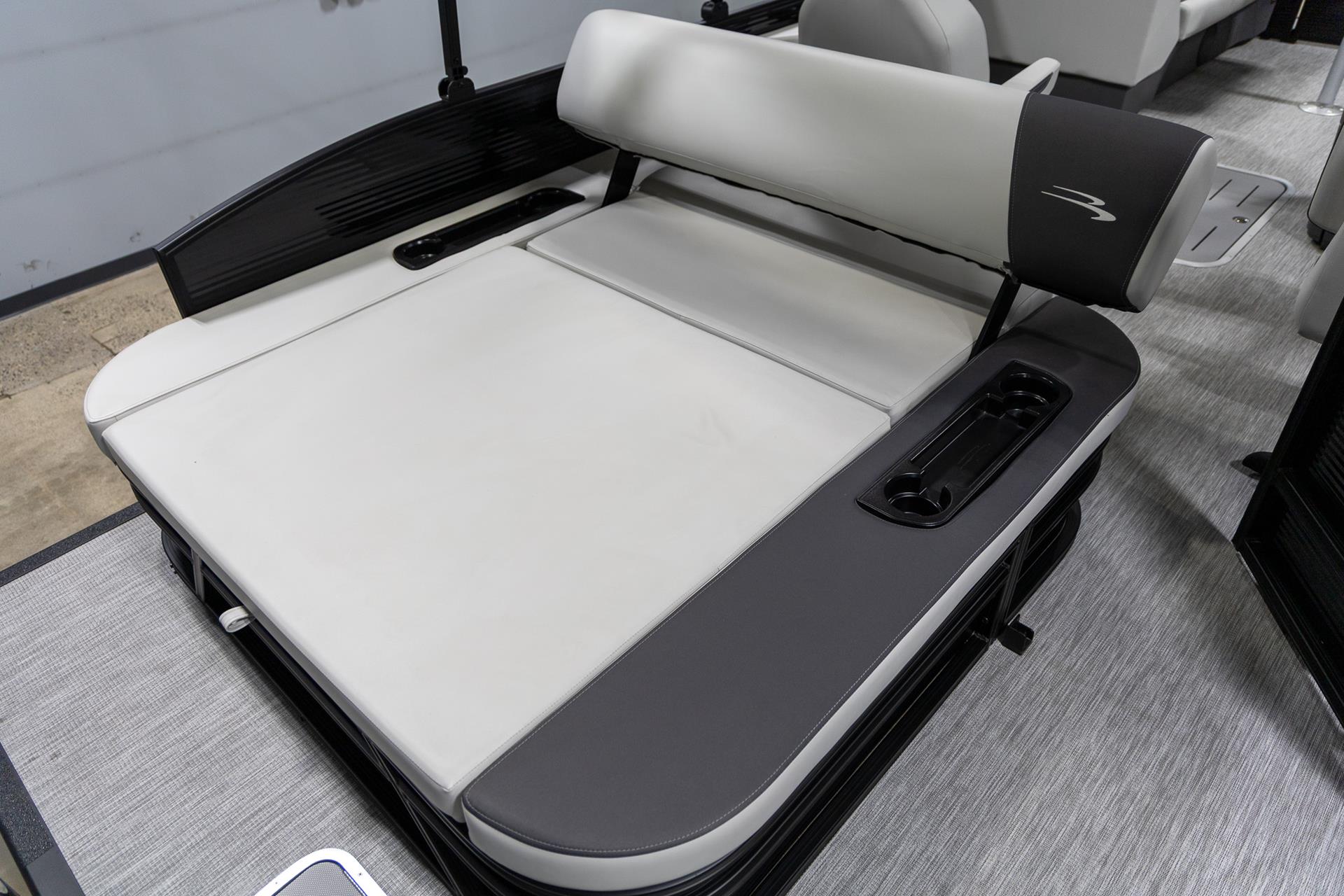 2025 Bennington 22 SSB in Saint Cloud, Minnesota - Photo 23