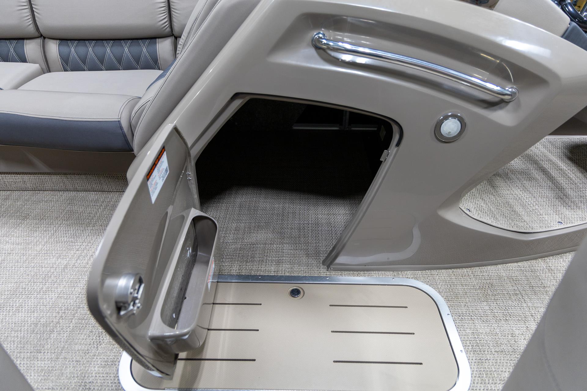 2019 Bennington R 23 RSB in Saint Cloud, Minnesota - Photo 17