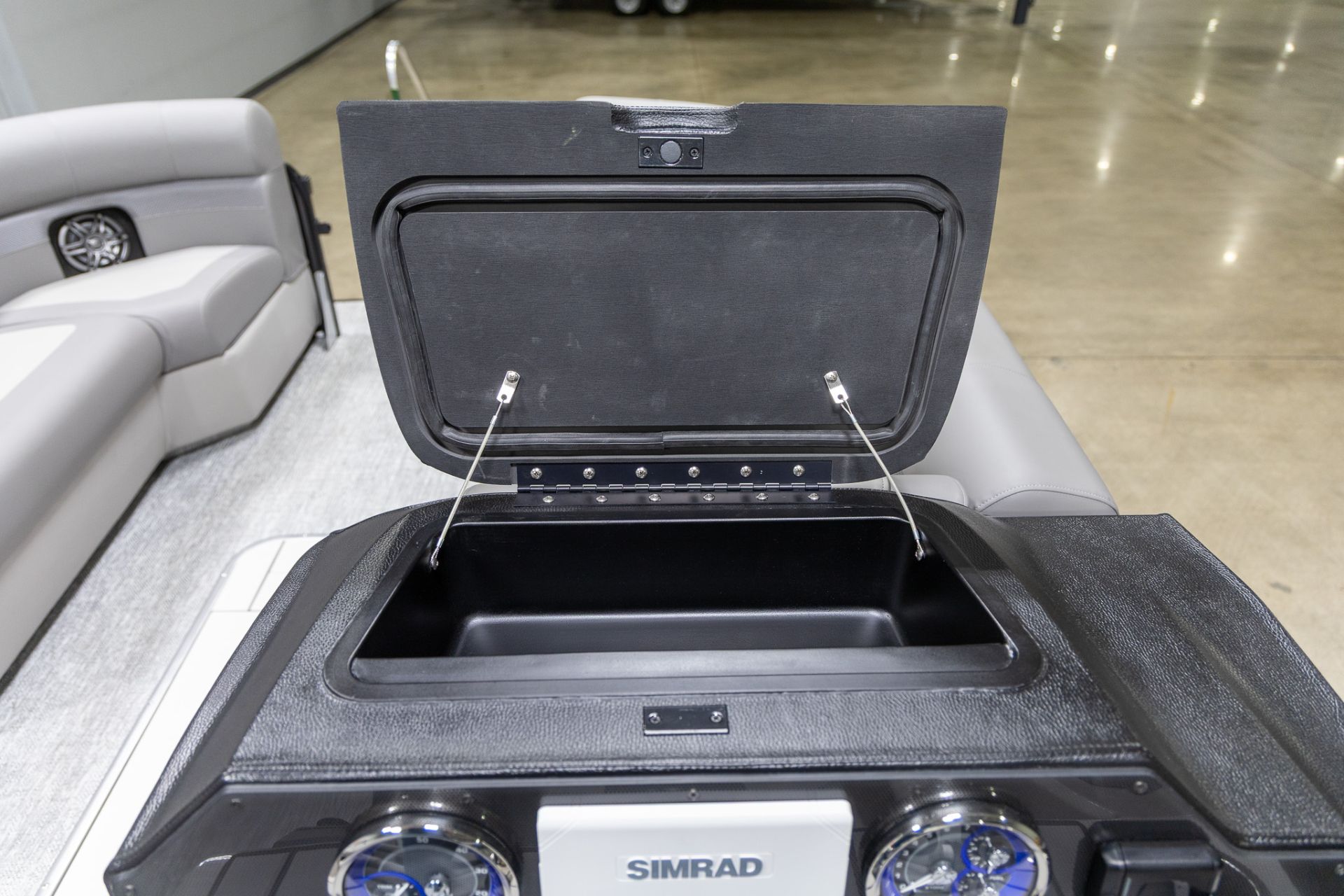 2026 Premier 230 SUNSATION ANGLER 2PT - VF250XB in Saint Cloud, Minnesota - Photo 18