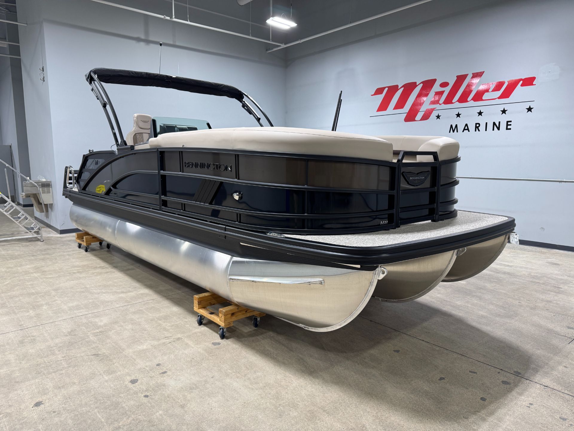 2026 Bennington 22 ML in Saint Cloud, Minnesota - Photo 2