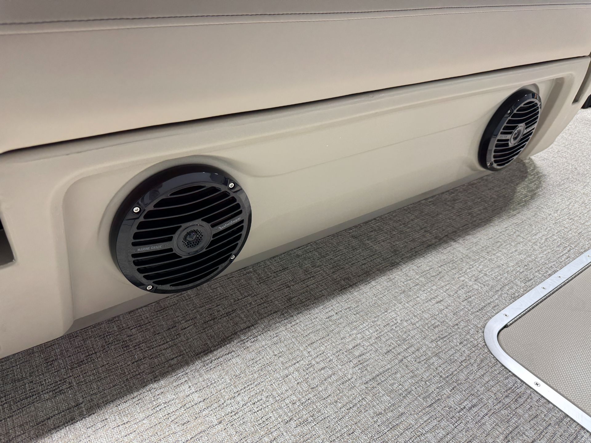 2026 Bennington 22 ML in Saint Cloud, Minnesota - Photo 25