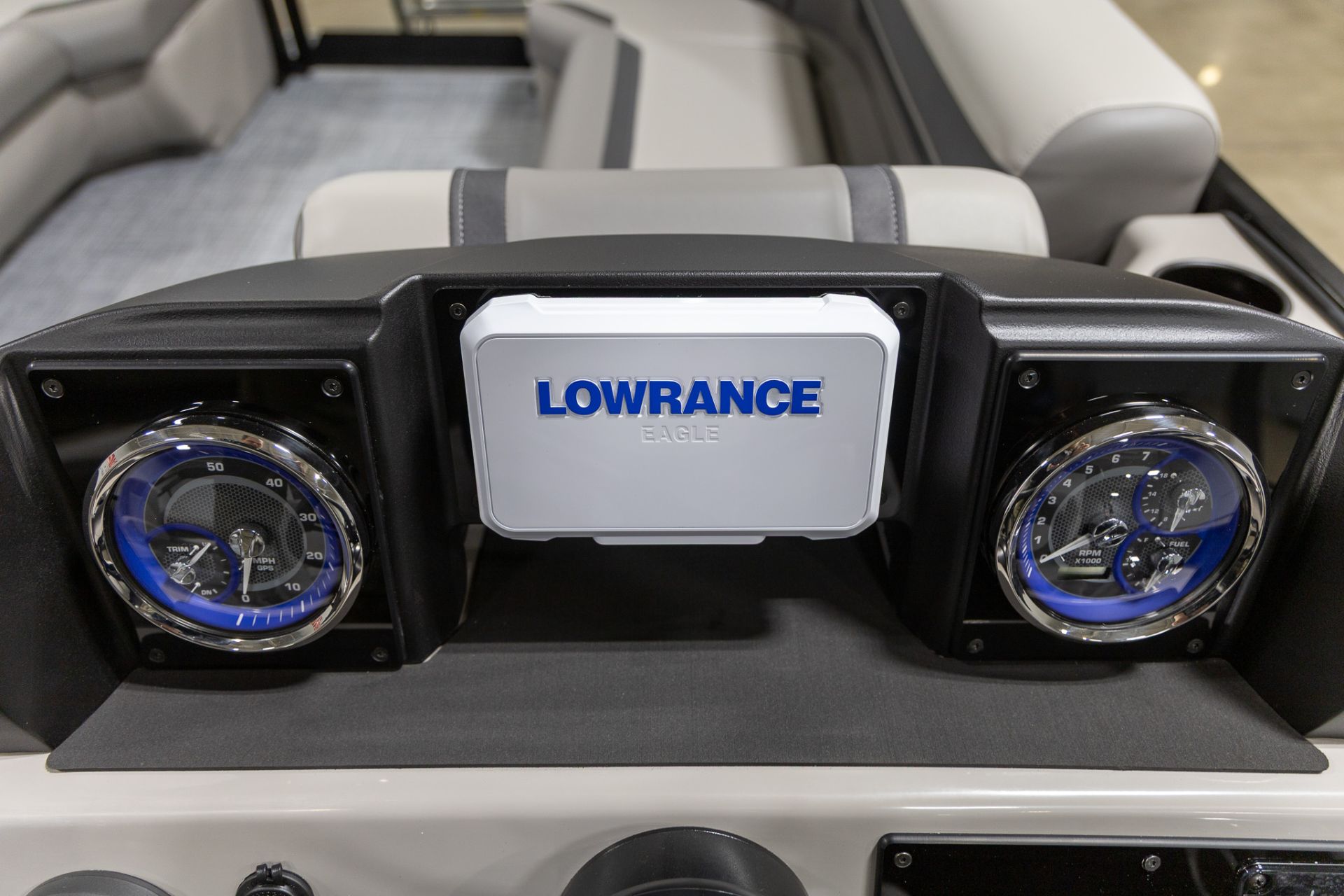 2026 Premier 220 SUNSCAPE RL in Saint Cloud, Minnesota - Photo 12