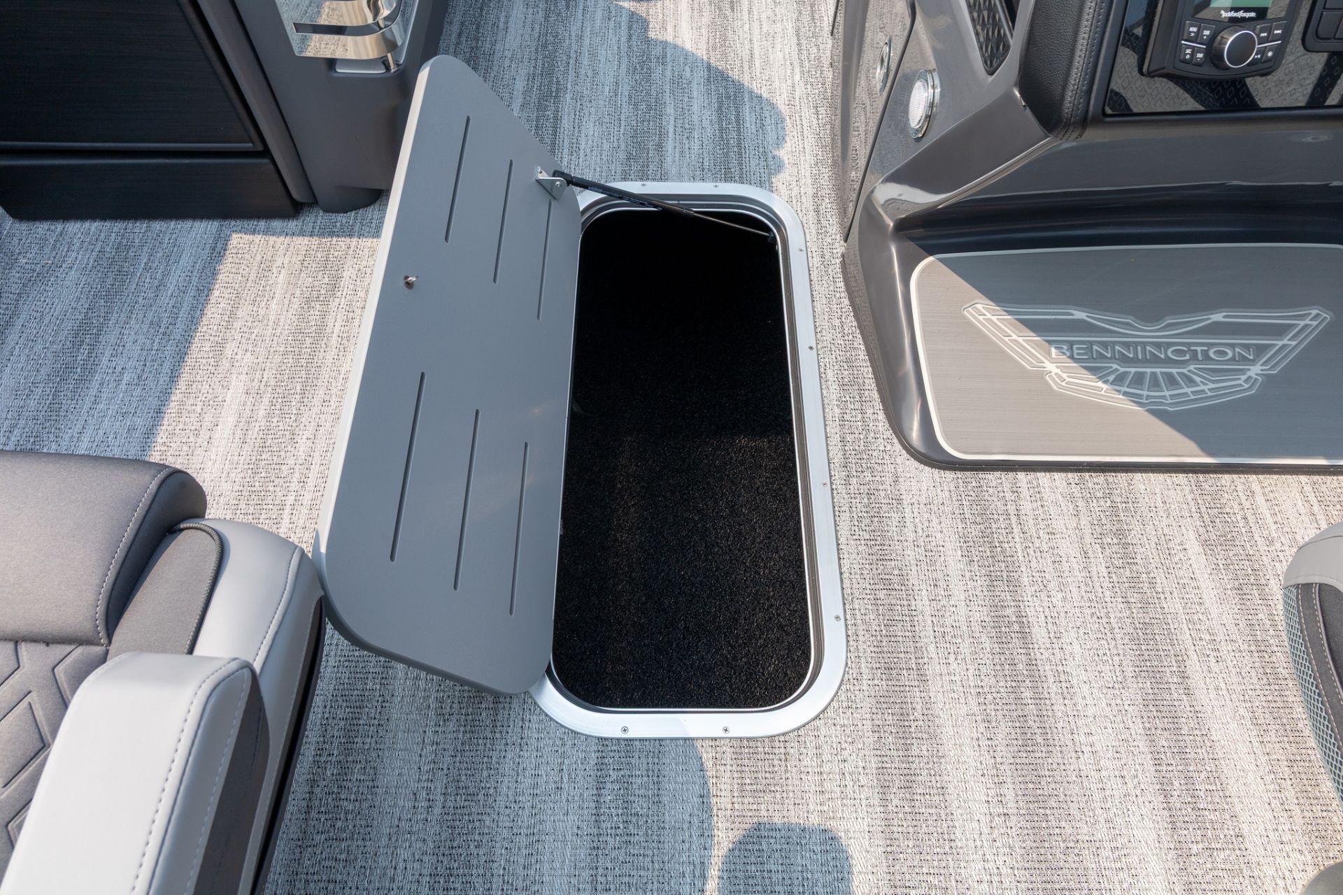 2026 Bennington 22 M - SWINGBACK SPORT in Saint Cloud, Minnesota - Photo 17