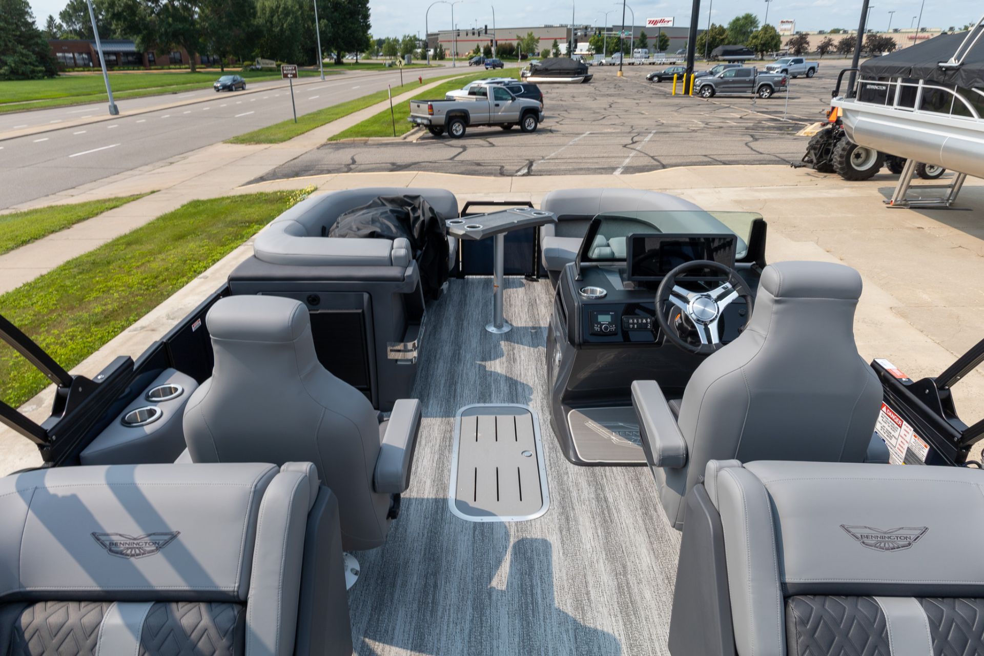 2026 Bennington 22 M - SWINGBACK SPORT in Saint Cloud, Minnesota - Photo 9