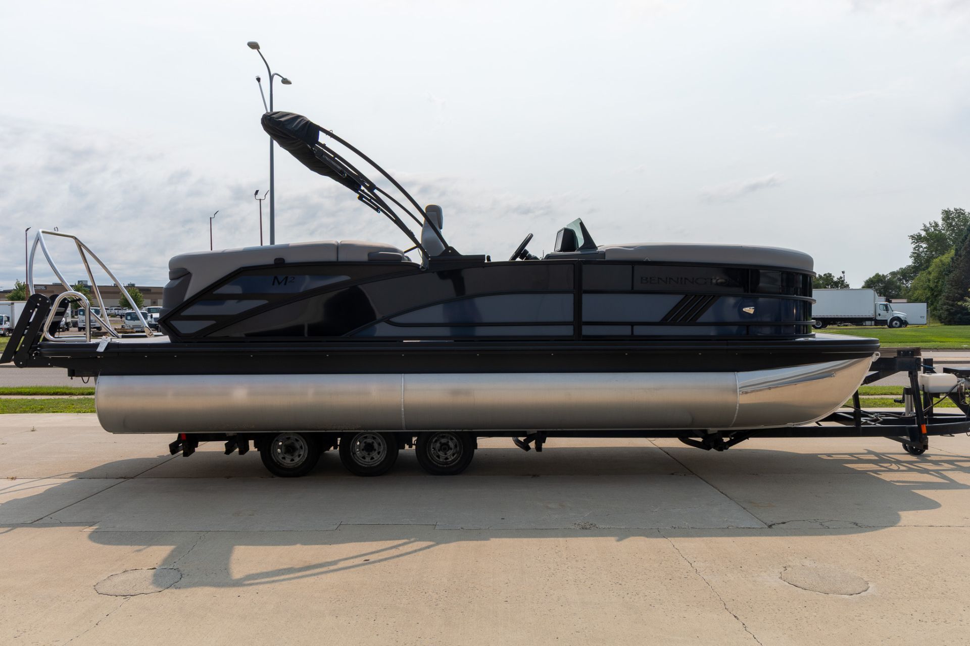 2026 Bennington 22 M - SWINGBACK SPORT in Saint Cloud, Minnesota - Photo 5