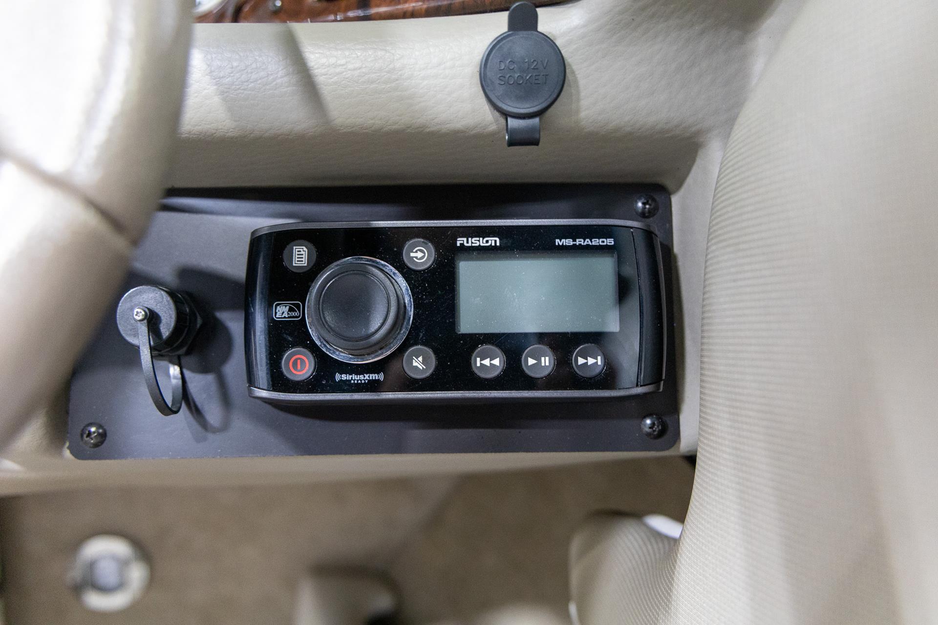 2015 Crownline 21 SS in Saint Cloud, Minnesota - Photo 16