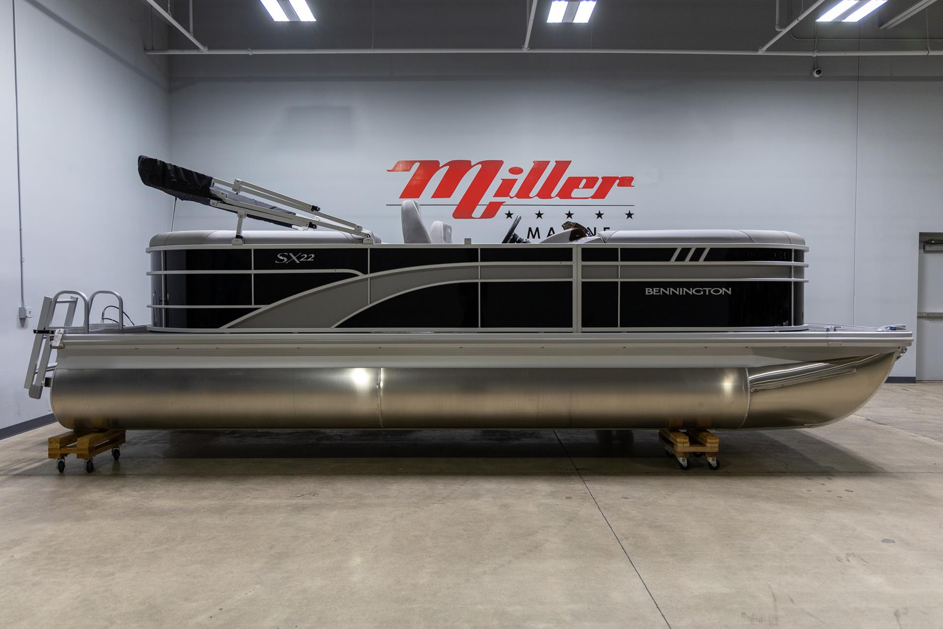 2025 Bennington 22 SXSR in Saint Cloud, Minnesota - Photo 2