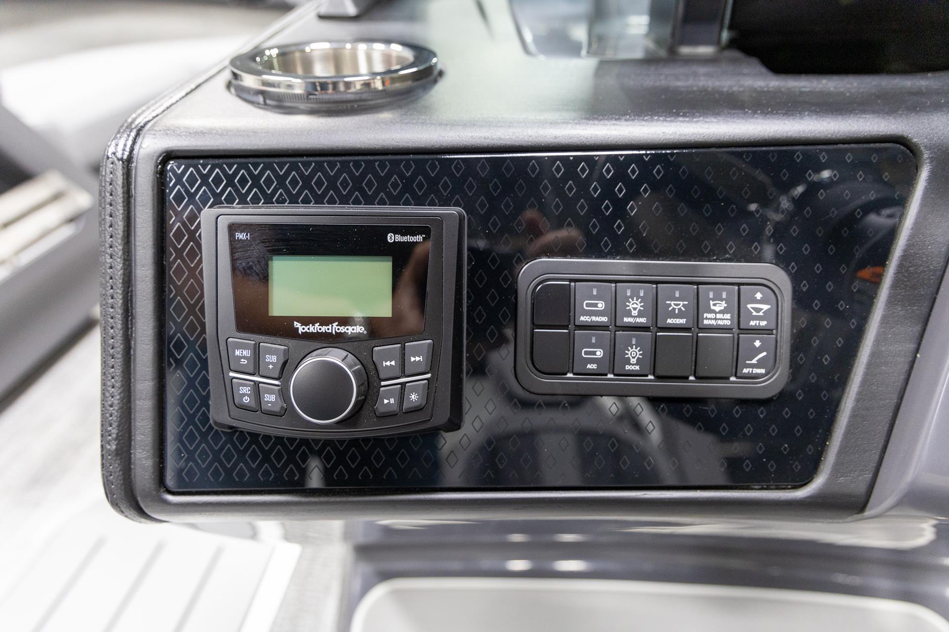 2025 Bennington 22 MSB in Saint Cloud, Minnesota - Photo 21