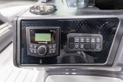 2025 Bennington 22 MSB in Saint Cloud, Minnesota - Photo 21