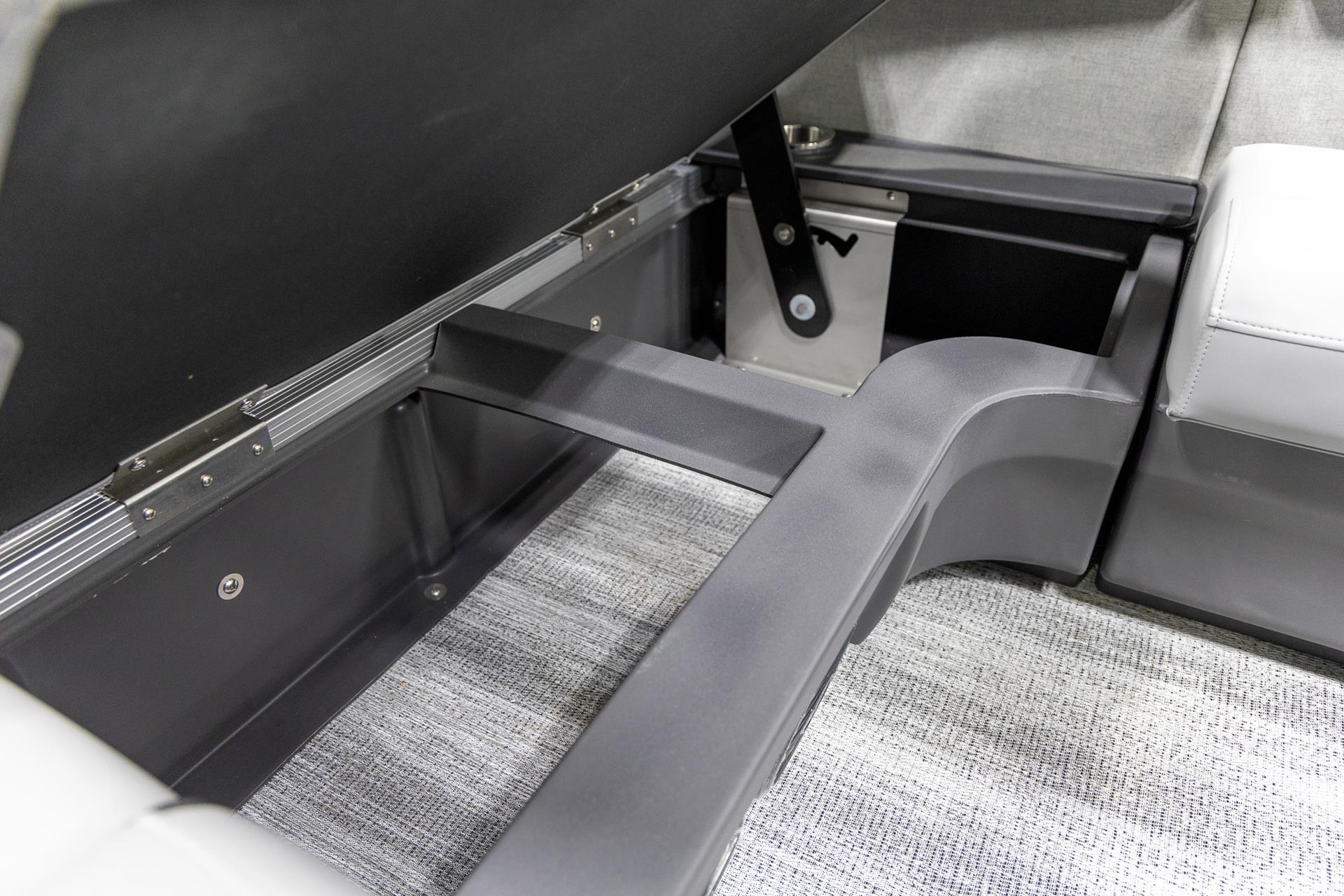 2025 Bennington 22 MSB in Saint Cloud, Minnesota - Photo 27