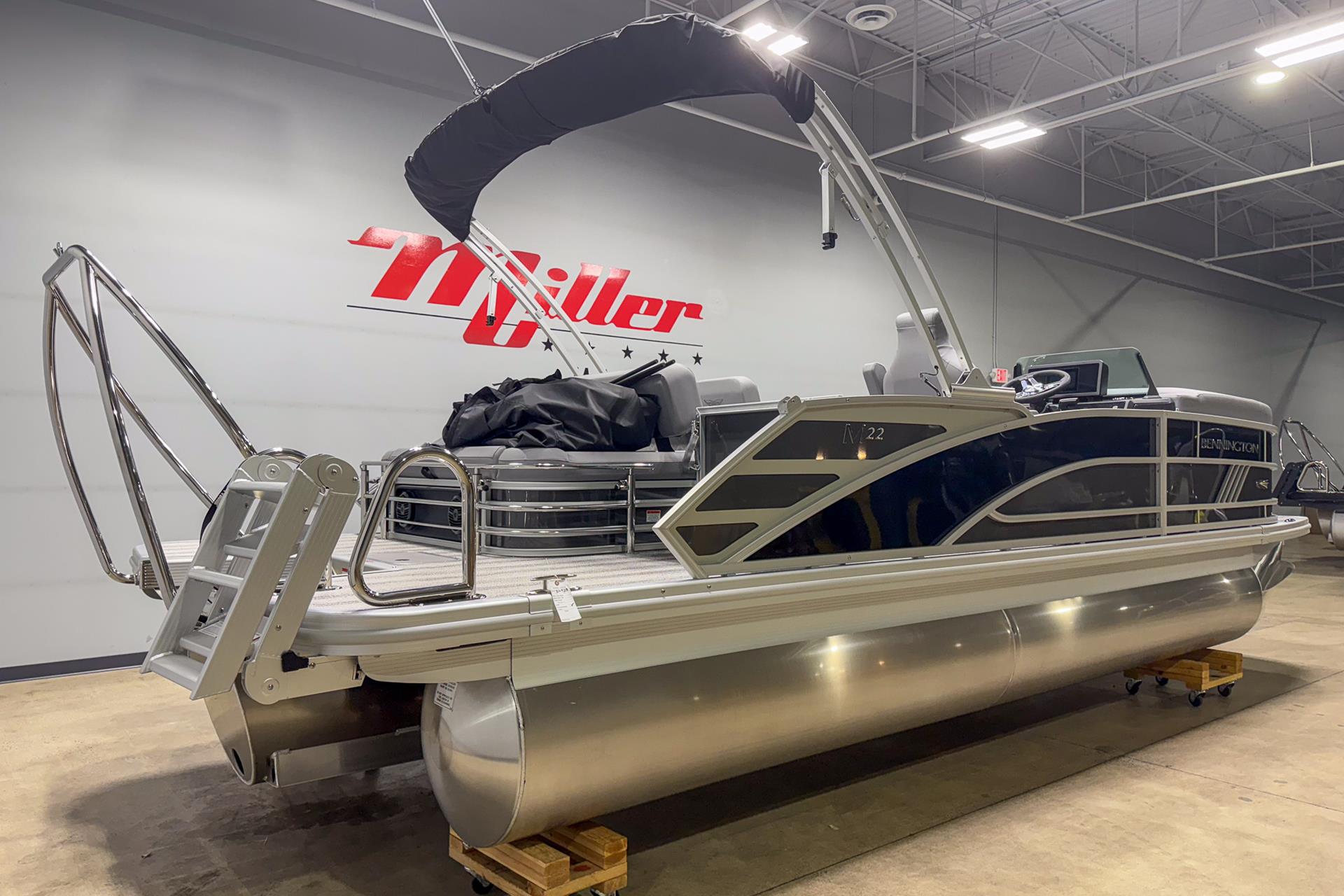 2025 Bennington 22 MSB in Saint Cloud, Minnesota - Photo 6