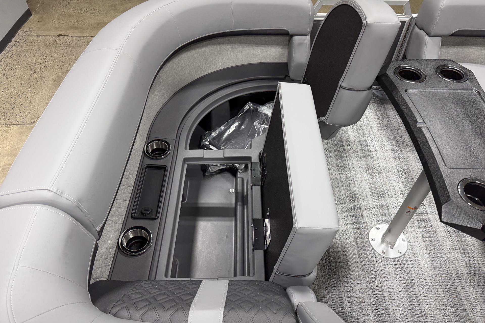 2025 Bennington 22 MSB in Saint Cloud, Minnesota - Photo 11