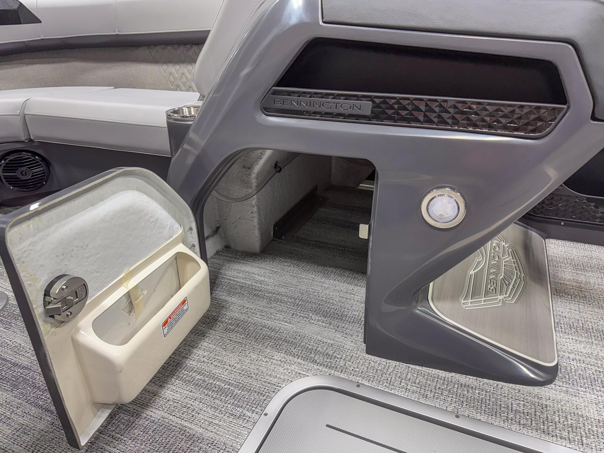 2025 Bennington 22 MSB in Saint Cloud, Minnesota - Photo 16