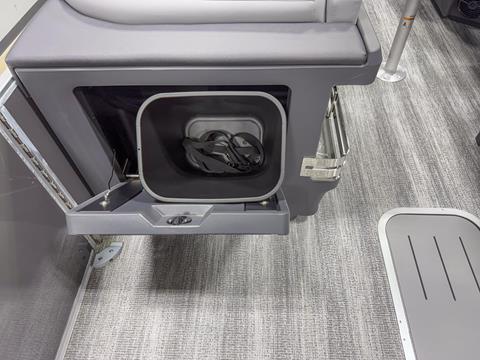 2025 Bennington 22 MSB in Saint Cloud, Minnesota - Photo 18