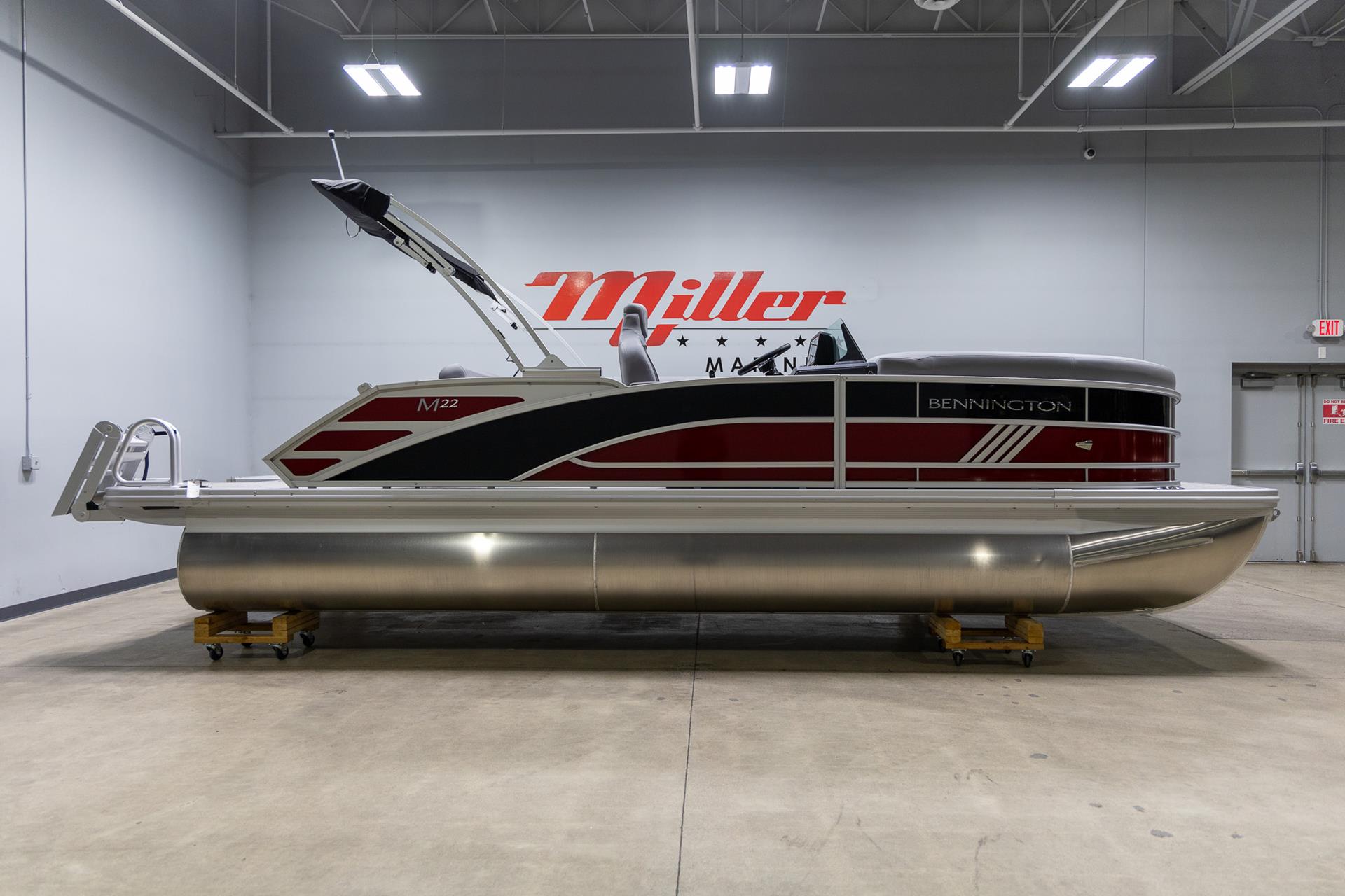 2025 Bennington 22 MSB in Saint Cloud, Minnesota - Photo 2