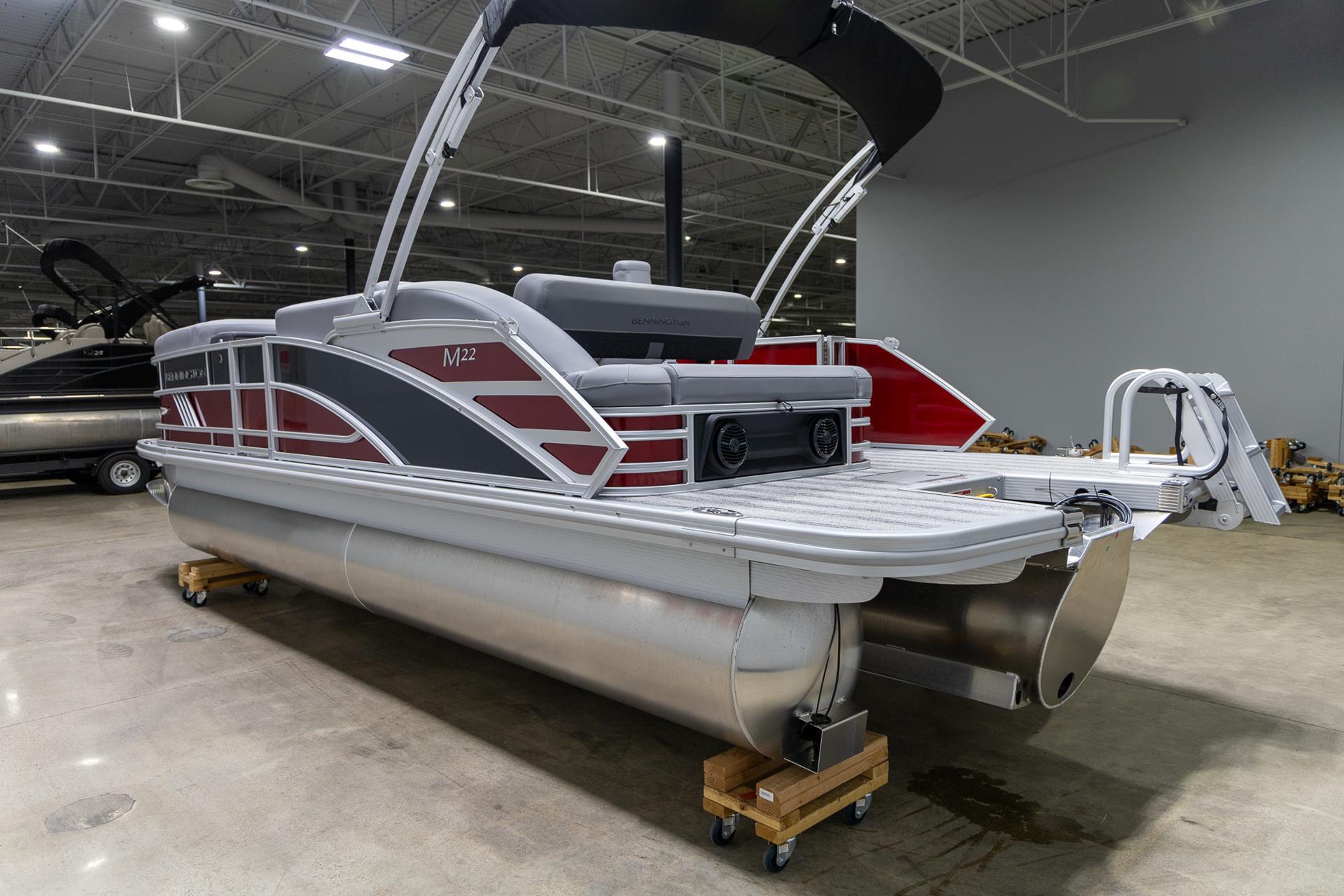 2025 Bennington 22 MSB in Saint Cloud, Minnesota - Photo 5