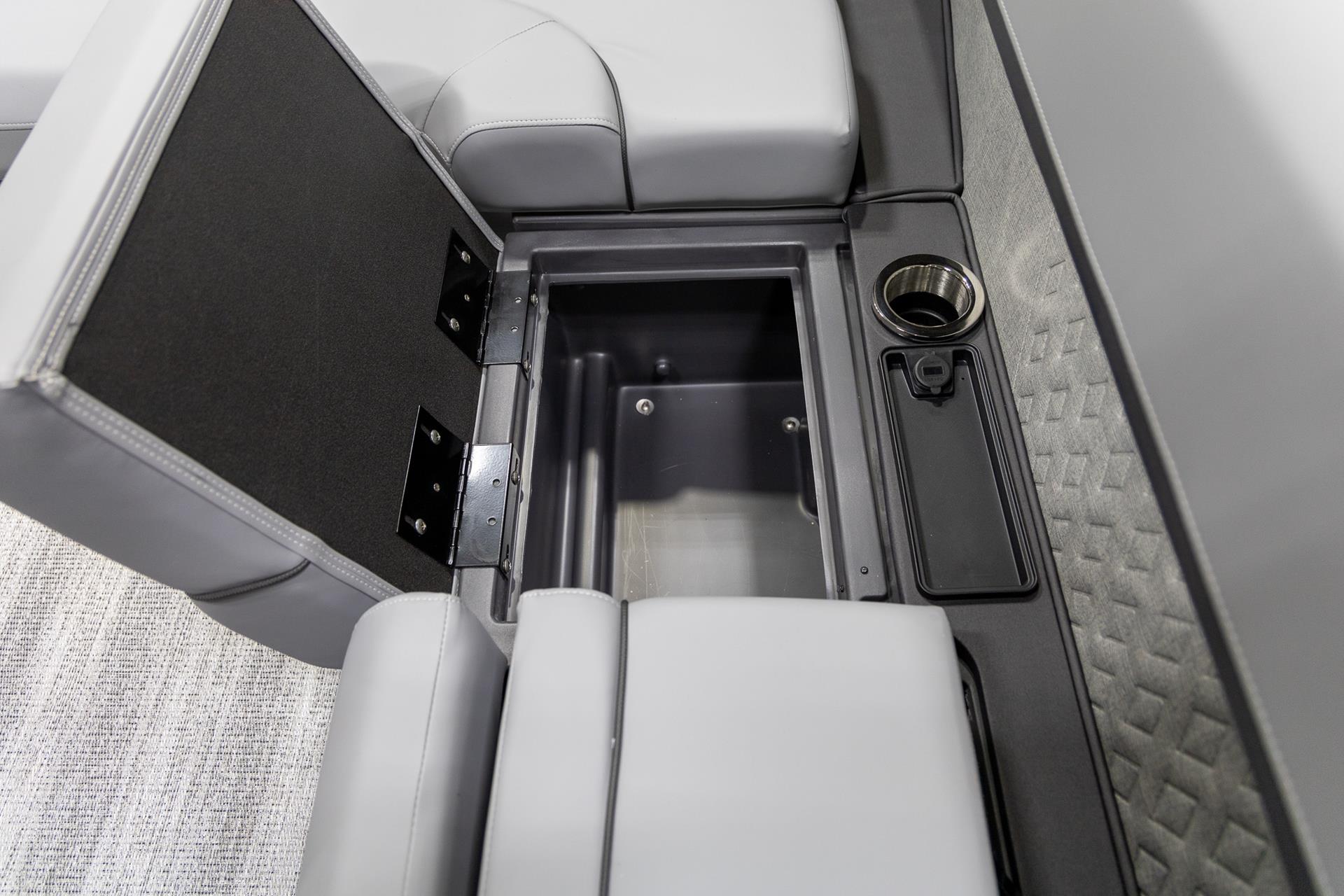 2025 Bennington 22 MSB in Saint Cloud, Minnesota - Photo 15