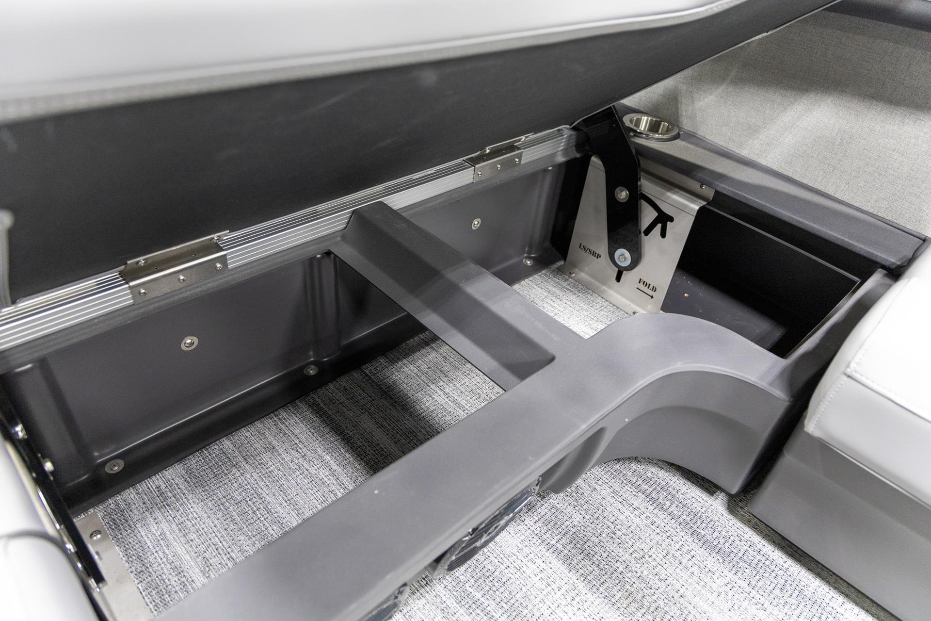 2025 Bennington 22 MSB in Saint Cloud, Minnesota - Photo 16