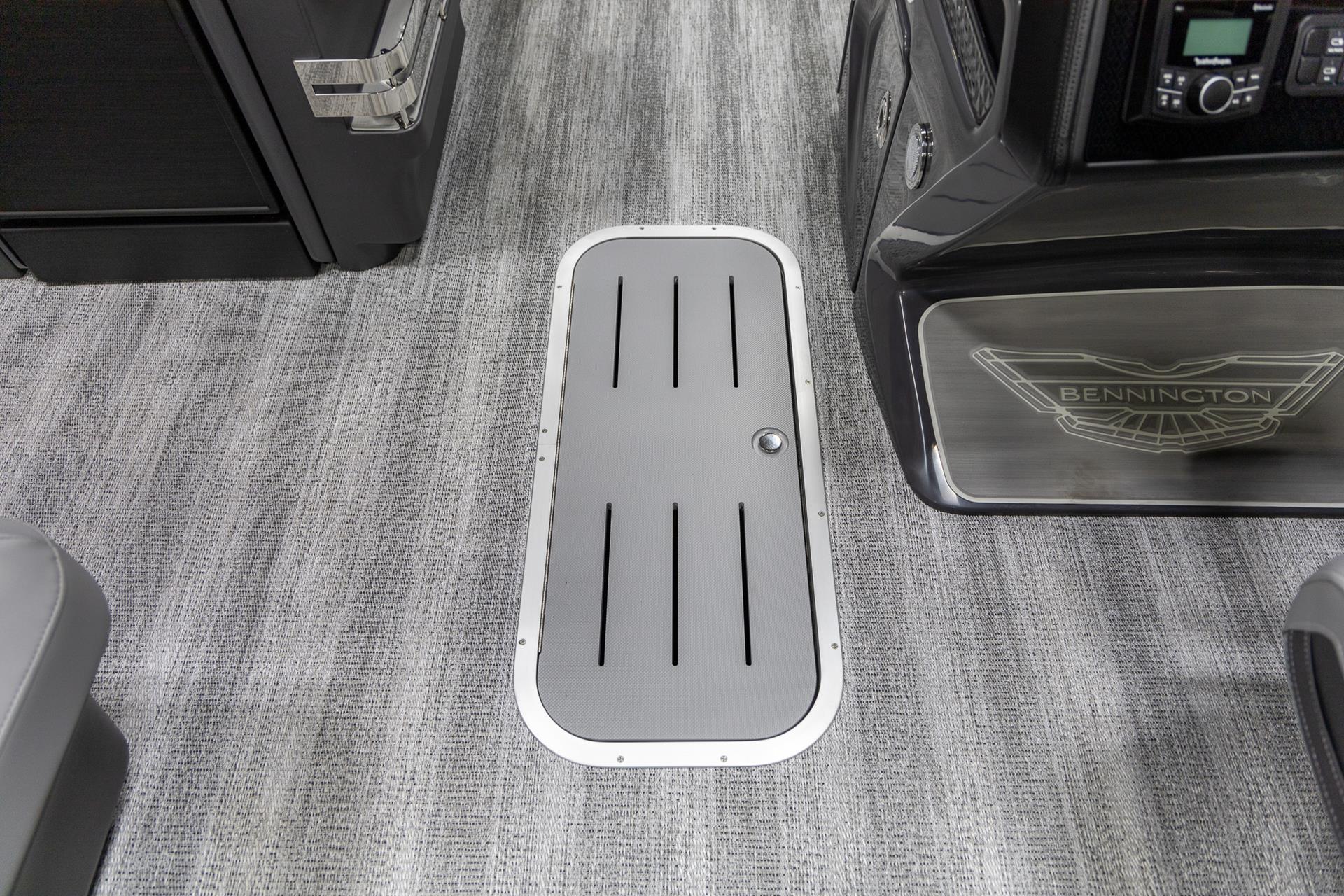 2025 Bennington 22 MSB in Saint Cloud, Minnesota - Photo 29