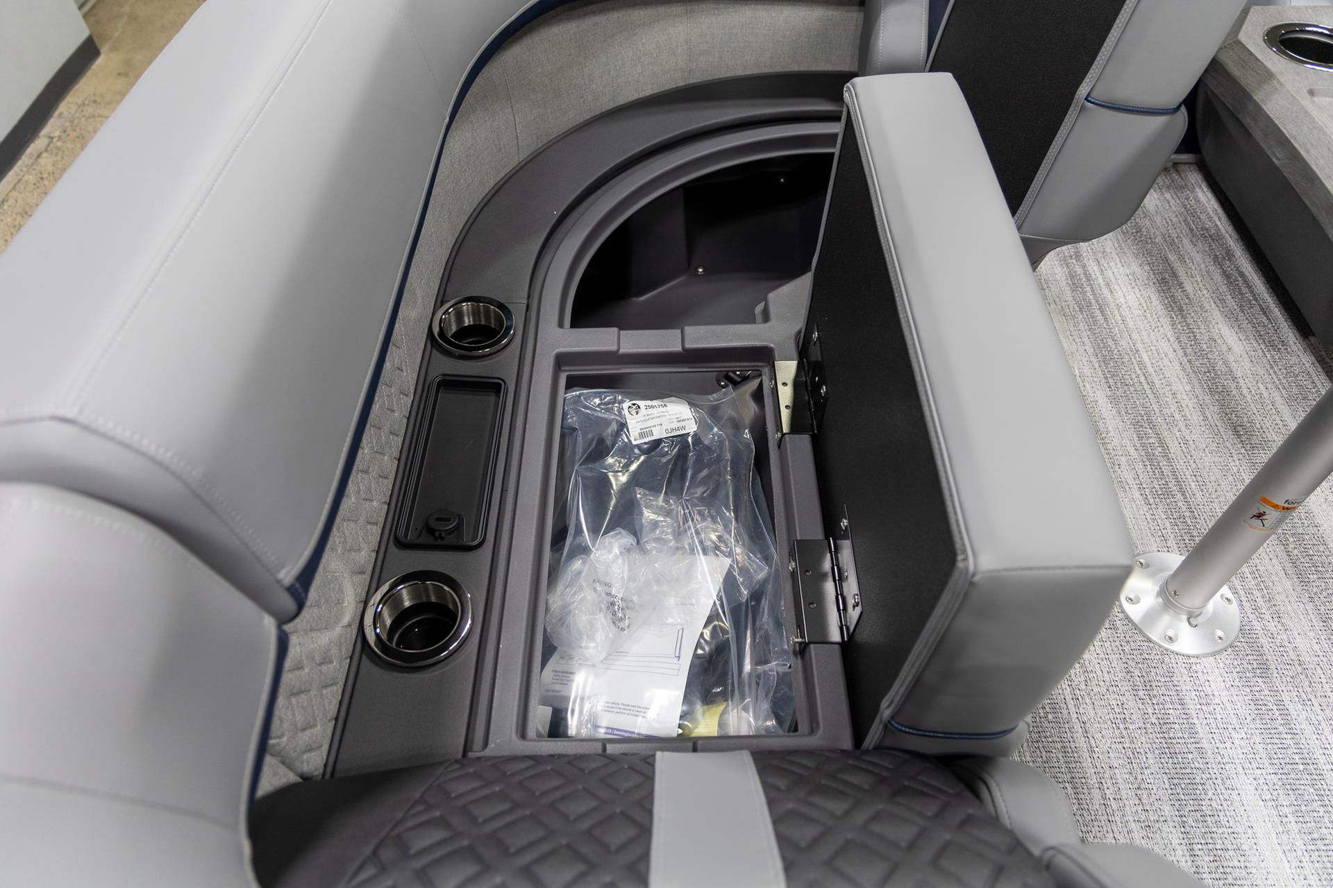 2025 Bennington 22 MSB in Saint Cloud, Minnesota - Photo 11