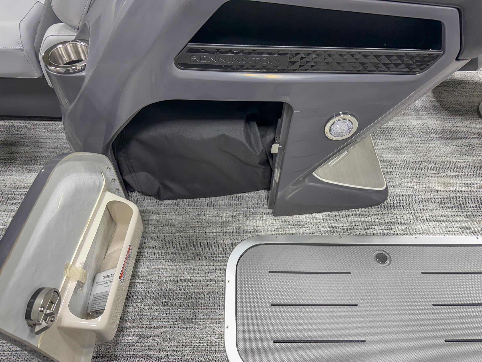 2025 Bennington 22 MSB in Saint Cloud, Minnesota - Photo 9