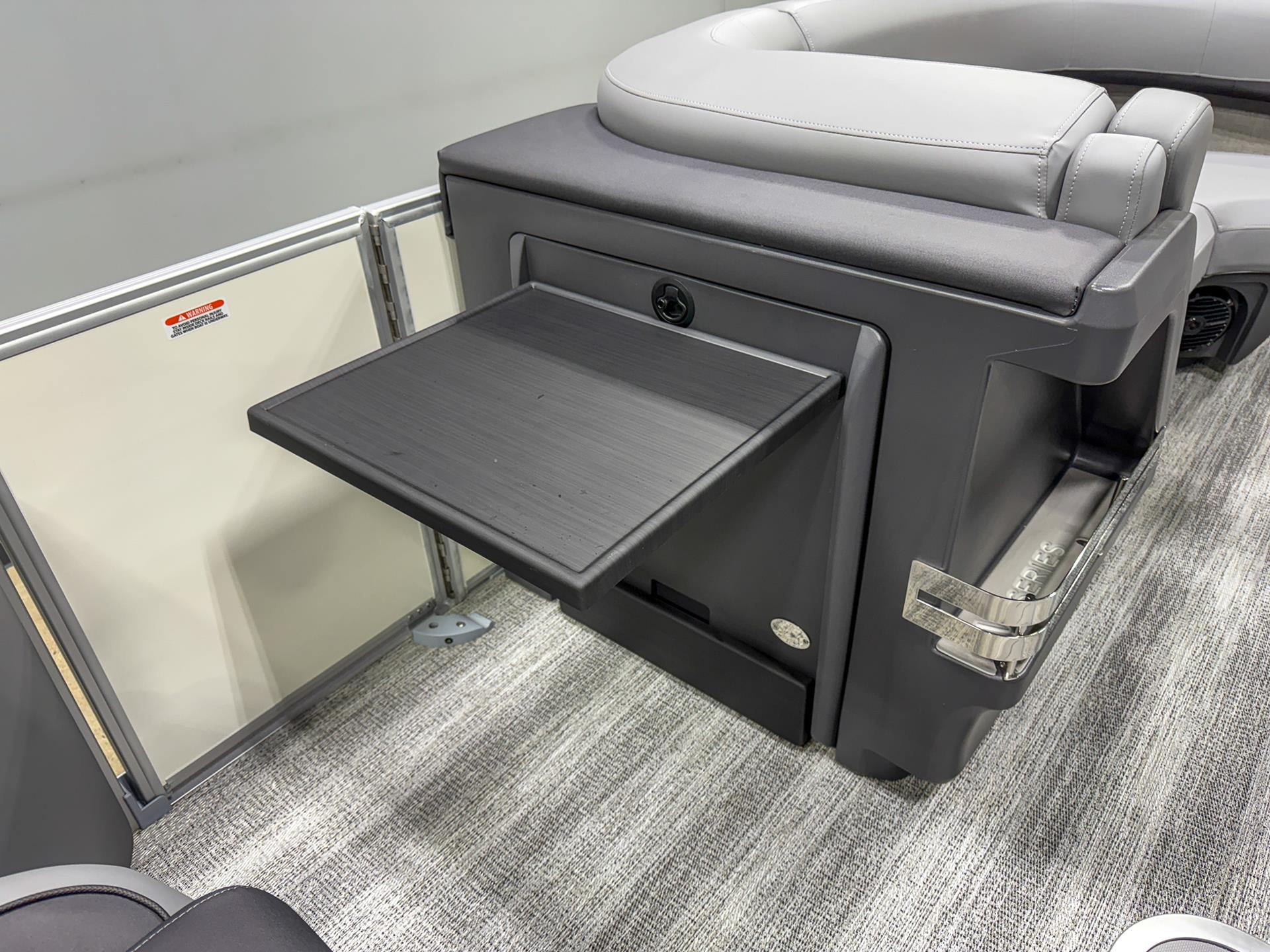 2025 Bennington 22 MSB in Saint Cloud, Minnesota - Photo 11