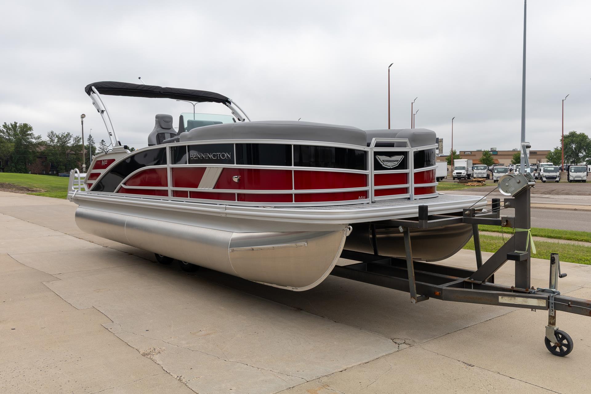 2025 Bennington 22 MSB in Saint Cloud, Minnesota - Photo 1