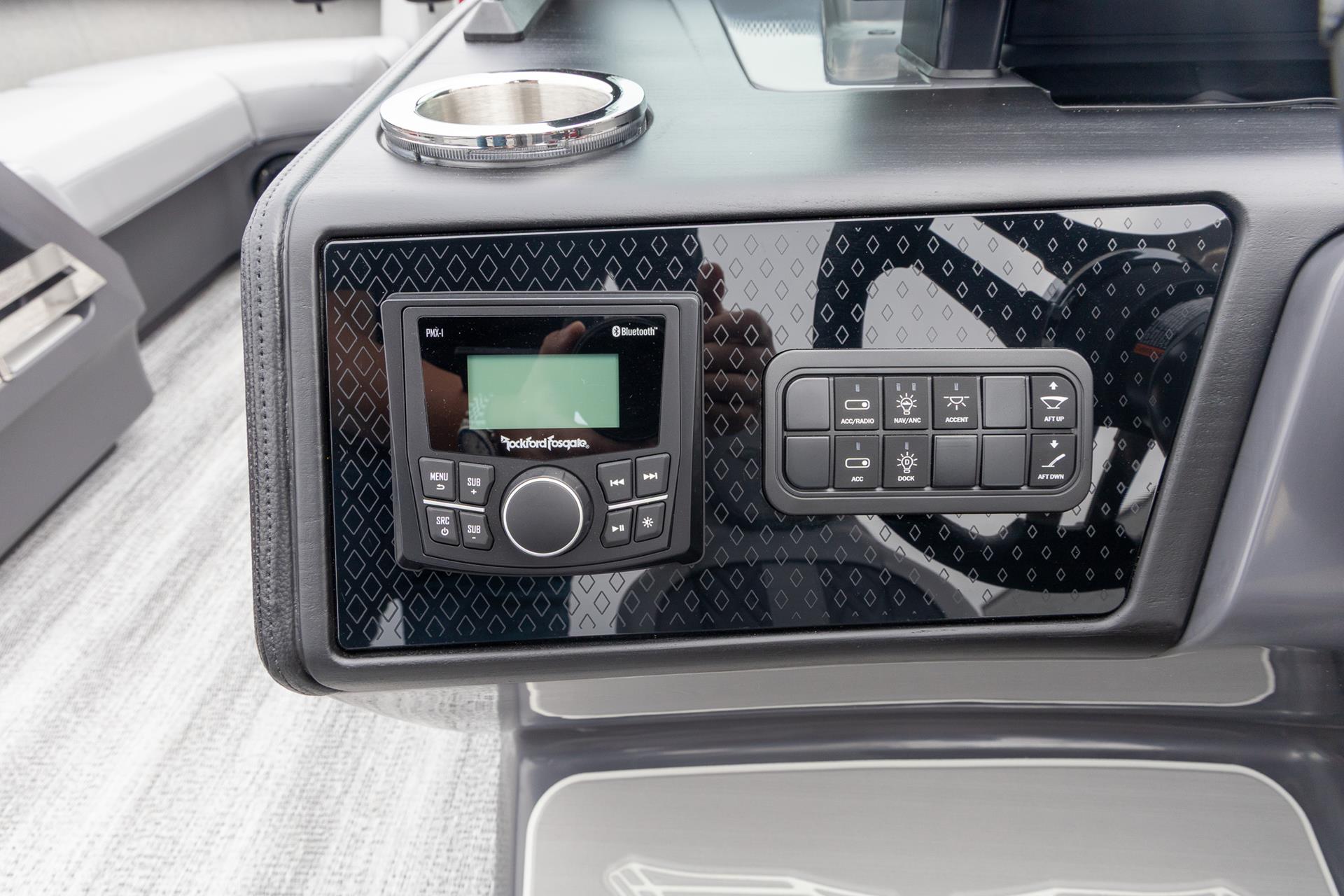 2025 Bennington 22 MSB in Saint Cloud, Minnesota - Photo 19