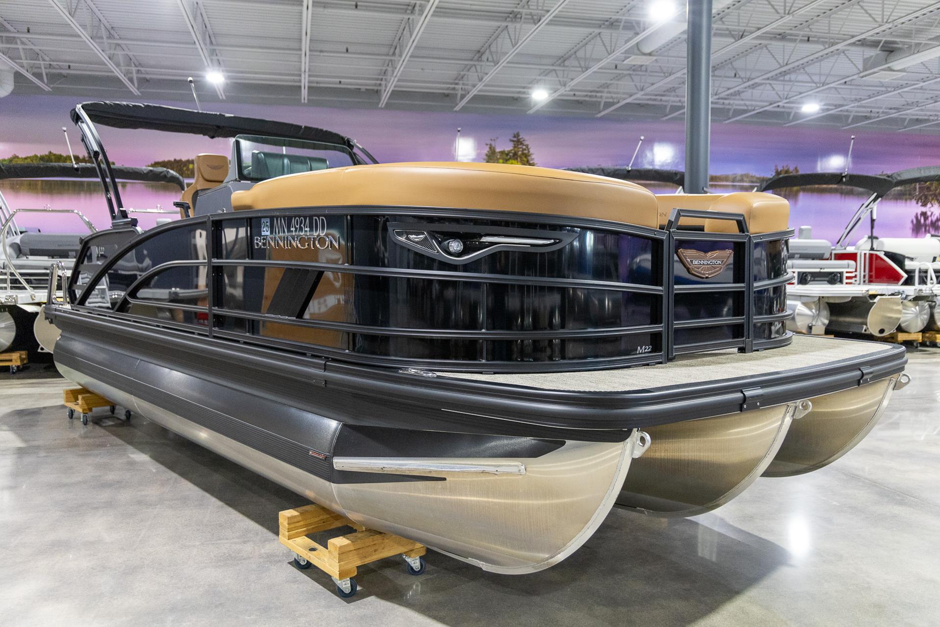 2025 Bennington 22 MSB in Saint Cloud, Minnesota - Photo 3