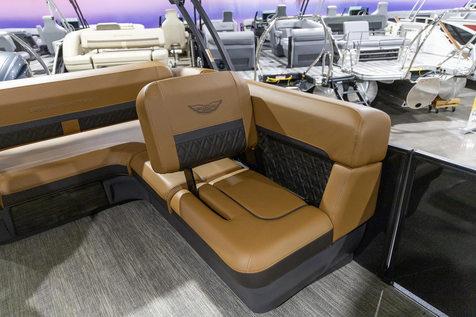 2025 Bennington 22 MSB in Saint Cloud, Minnesota - Photo 11