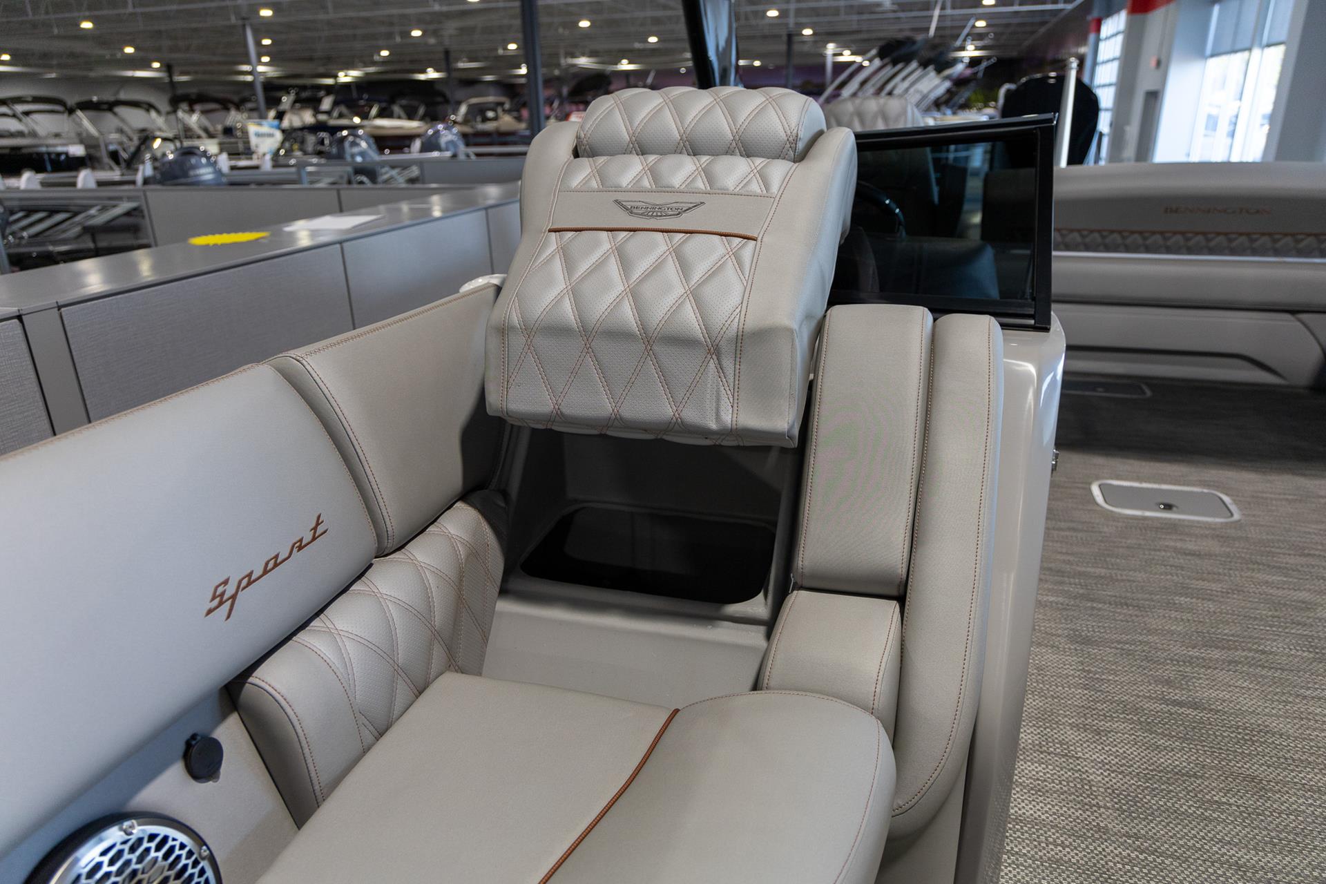 2024 Bennington 28 QXSBWA x1 in Saint Cloud, Minnesota - Photo 17