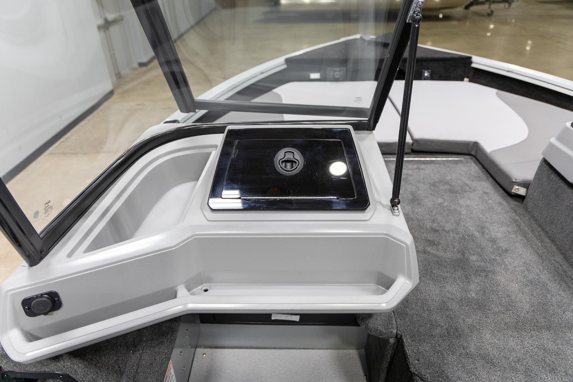 2025 Smoker Craft Adventurer 178 Pro DC in Saint Cloud, Minnesota - Photo 17