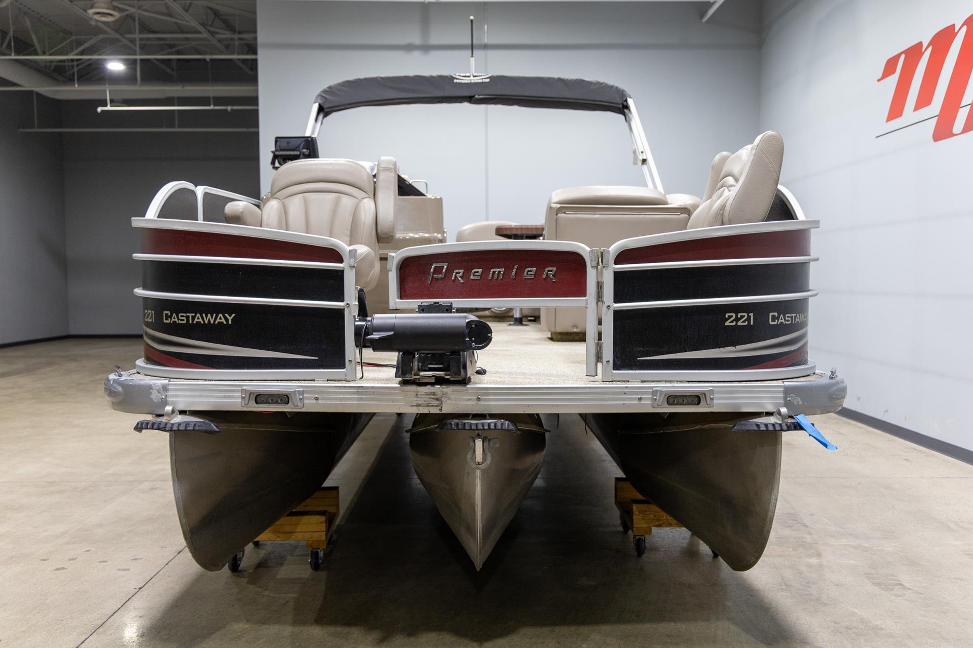 2013 Premier 221 Cast-A-Way in Saint Cloud, Minnesota - Photo 3