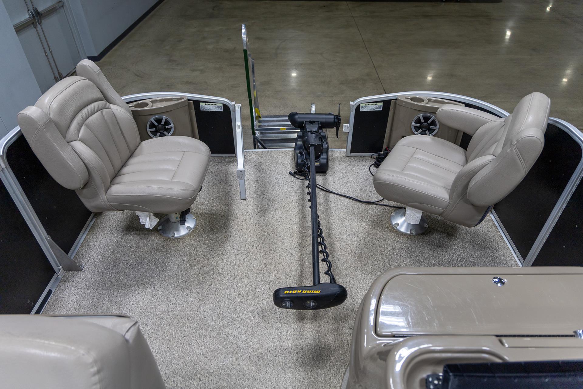 2013 Premier 221 Cast-A-Way in Saint Cloud, Minnesota - Photo 9