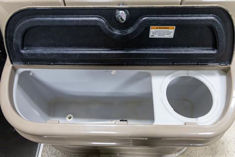 2013 Premier 221 Cast-A-Way in Saint Cloud, Minnesota - Photo 10