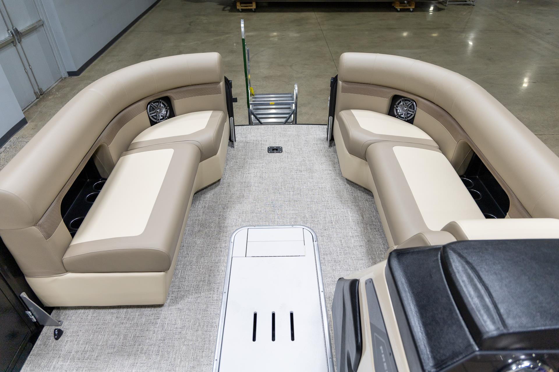 2025 Premier 230 Sunsation Angler 2PT in Saint Cloud, Minnesota - Photo 9