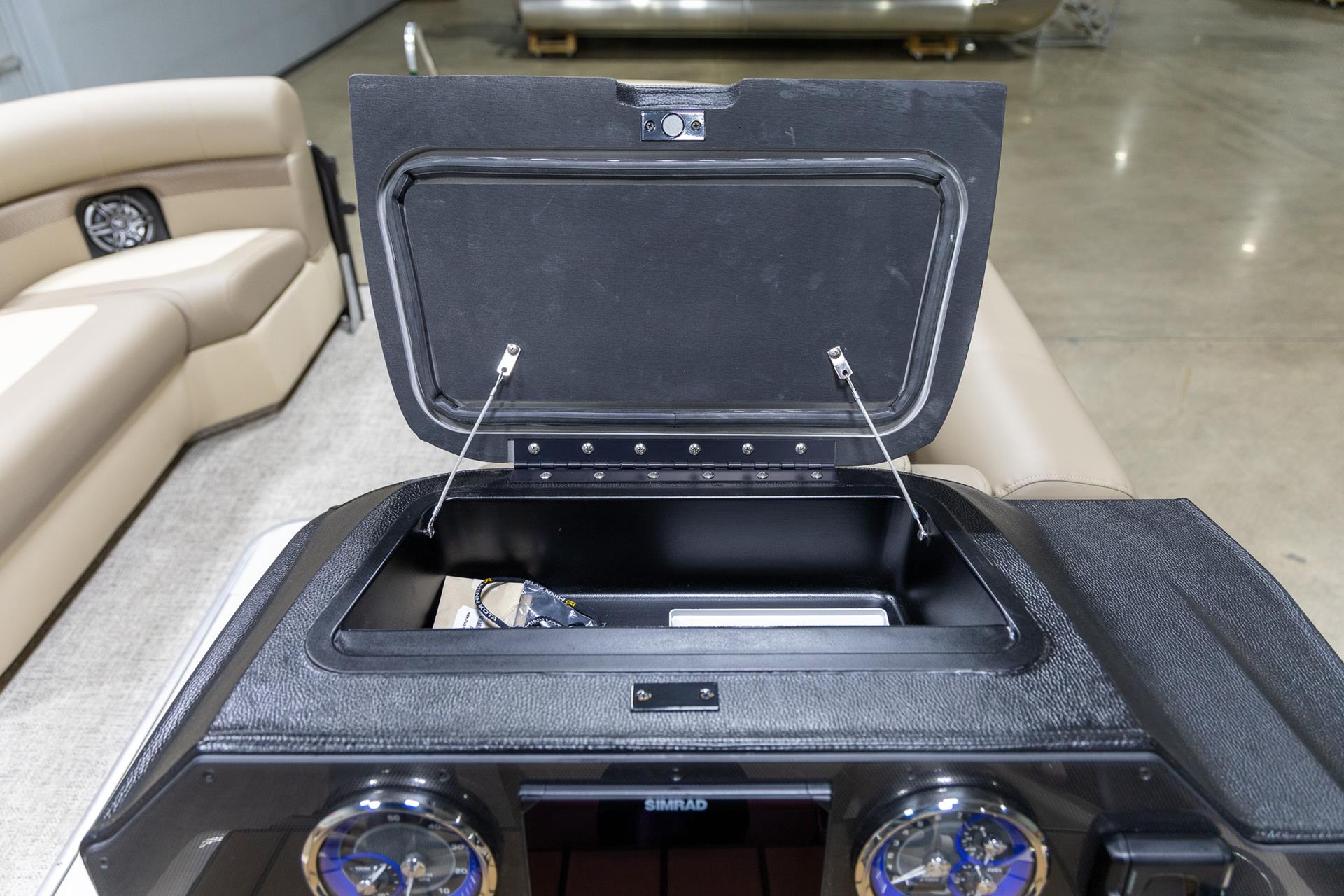 2025 Premier 230 Sunsation Angler 2PT in Saint Cloud, Minnesota - Photo 22