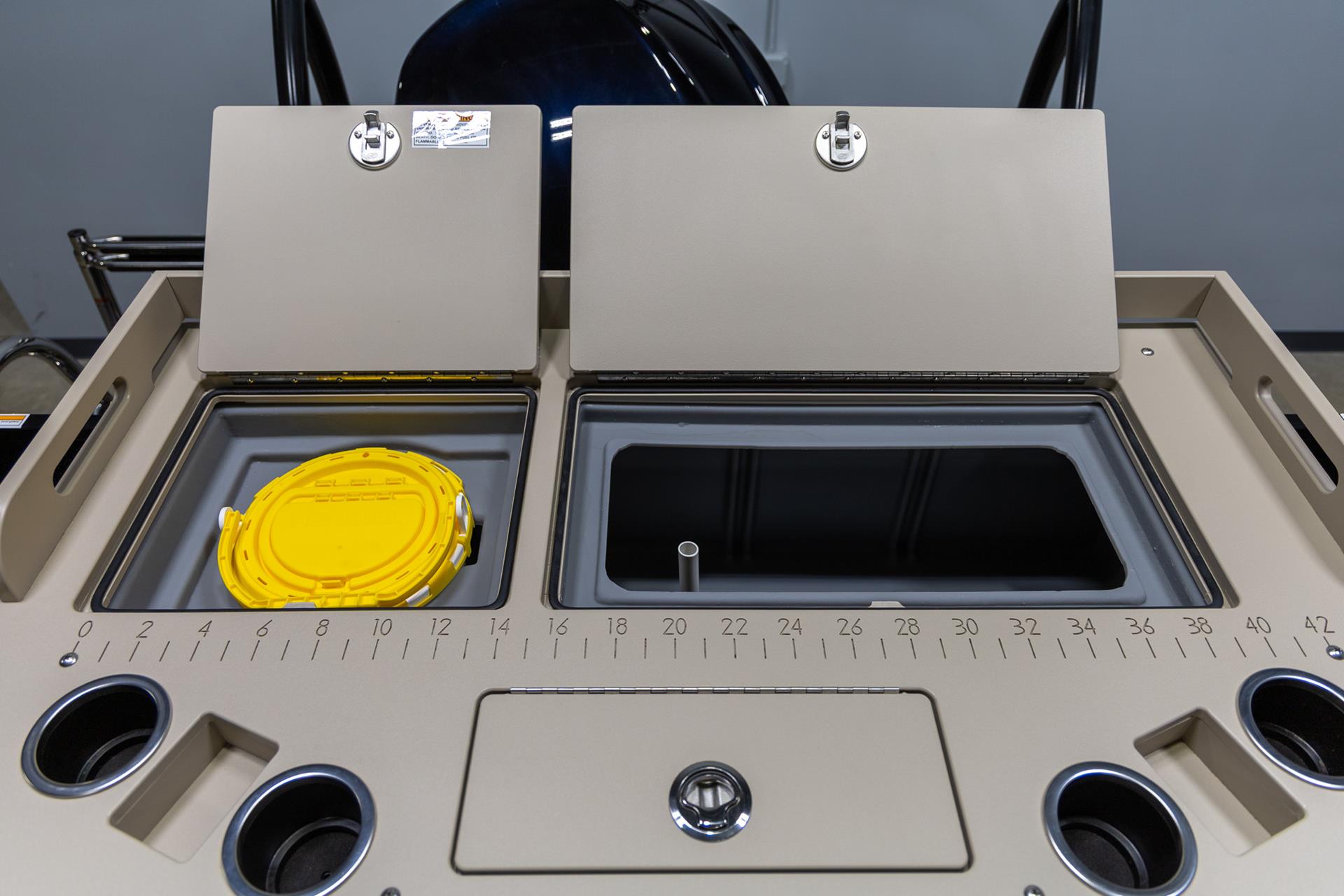 2025 Premier 230 Sunsation Angler 2PT in Saint Cloud, Minnesota - Photo 24