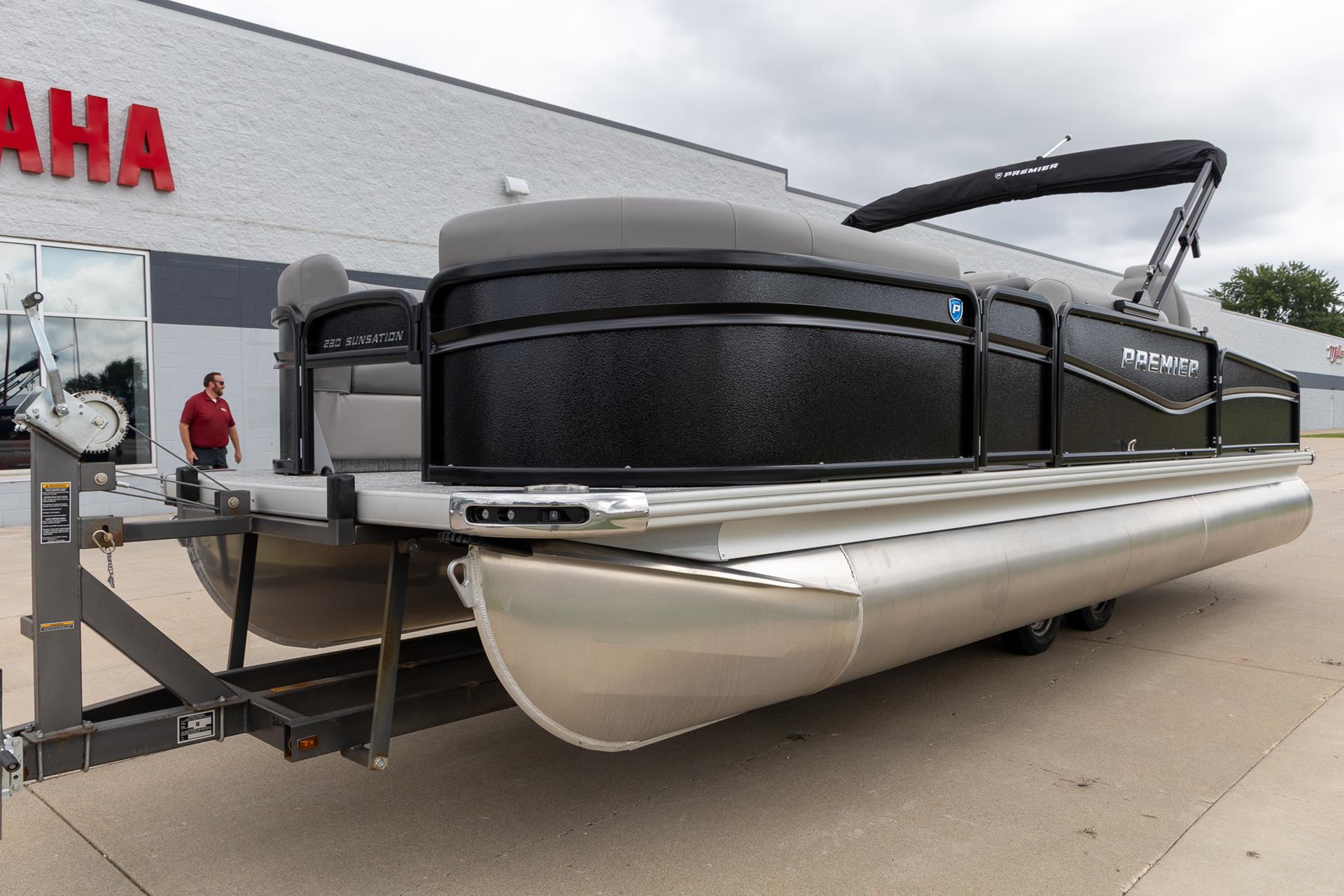 2025 Premier 230 Sunsation Angler 2PT in Saint Cloud, Minnesota - Photo 3