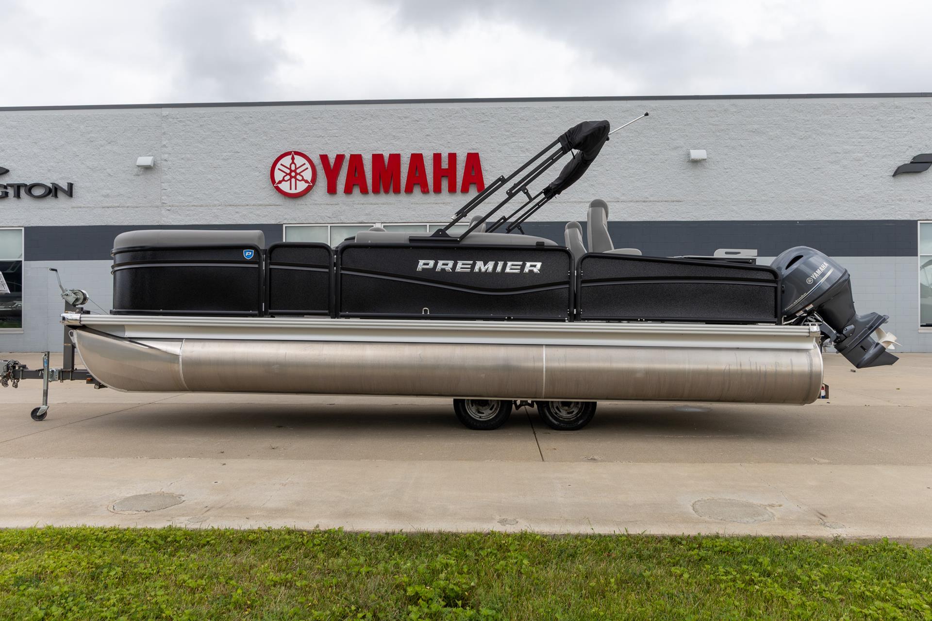 2025 Premier 230 Sunsation Angler 2PT in Saint Cloud, Minnesota - Photo 4